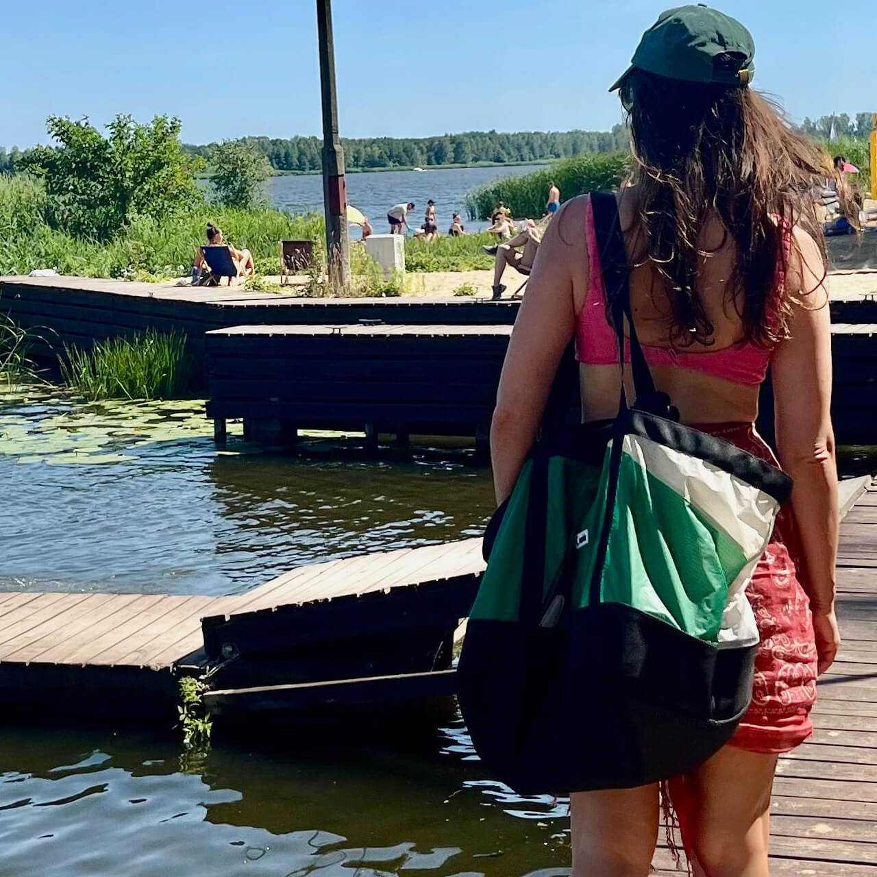 orba z materiałów technicznych z odzysku w miejskim otoczeniu – praktyczne użycie na co dzień